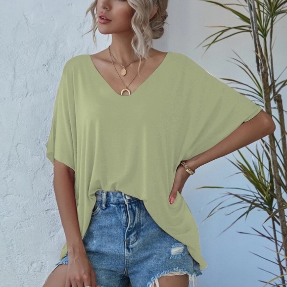 Black V neck Classic Dolman Sleeve Oversized Top - Picture 6 of 9